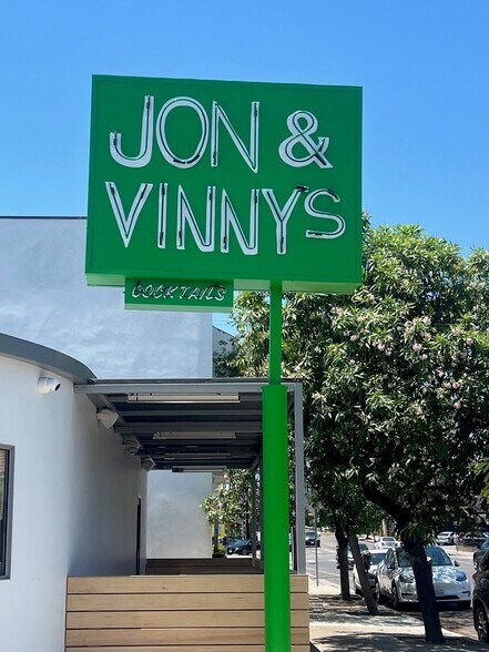 4370 Tujunga Ave, Studio City, CA à louer - Photo du bâtiment - Image 2 de 27