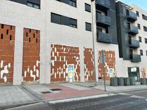 Commerce de détail dans Arganda del Rey, Madrid à louer Photo de construction- Image 1 de 3