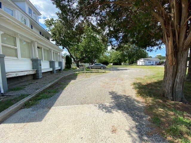 329 S Main St, Barnegat, NJ à louer - Photo du bâtiment - Image 3 de 15