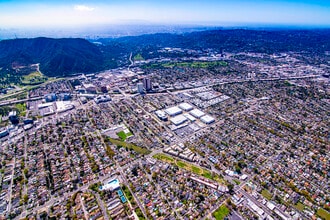 509-531 N Hollywood Way, Burbank, CA - Aérien  Vue de la carte - Image1
