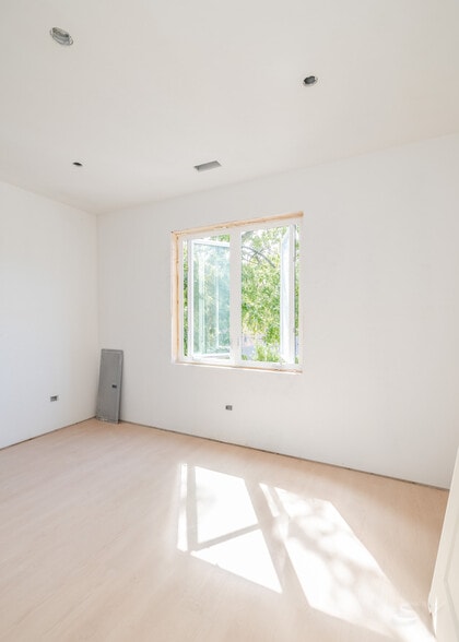 2917 Arthington st, Chicago, IL for sale - Building Photo - Image 3 of 9