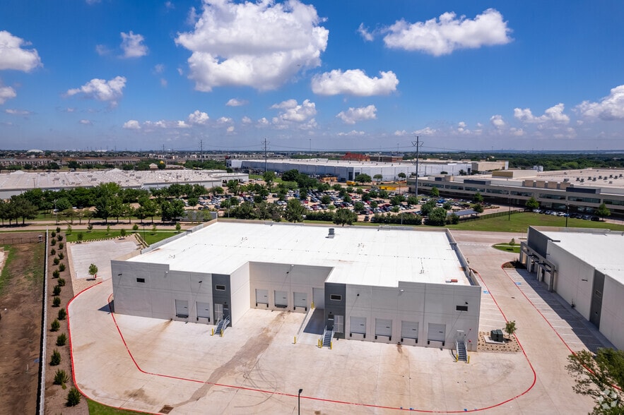 2125 Bardin Rd, Grand Prairie, TX for lease - Building Photo - Image 3 of 10