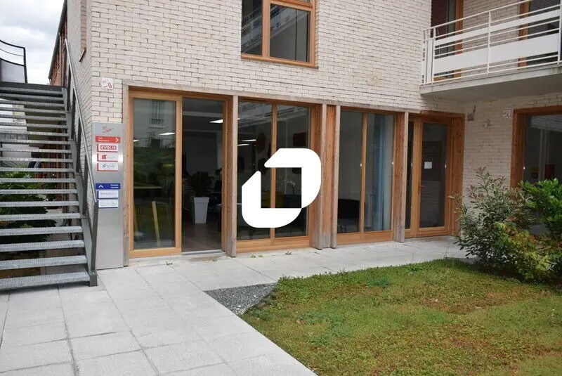 Office in Arcueil for lease Building Photo- Image 1 of 13