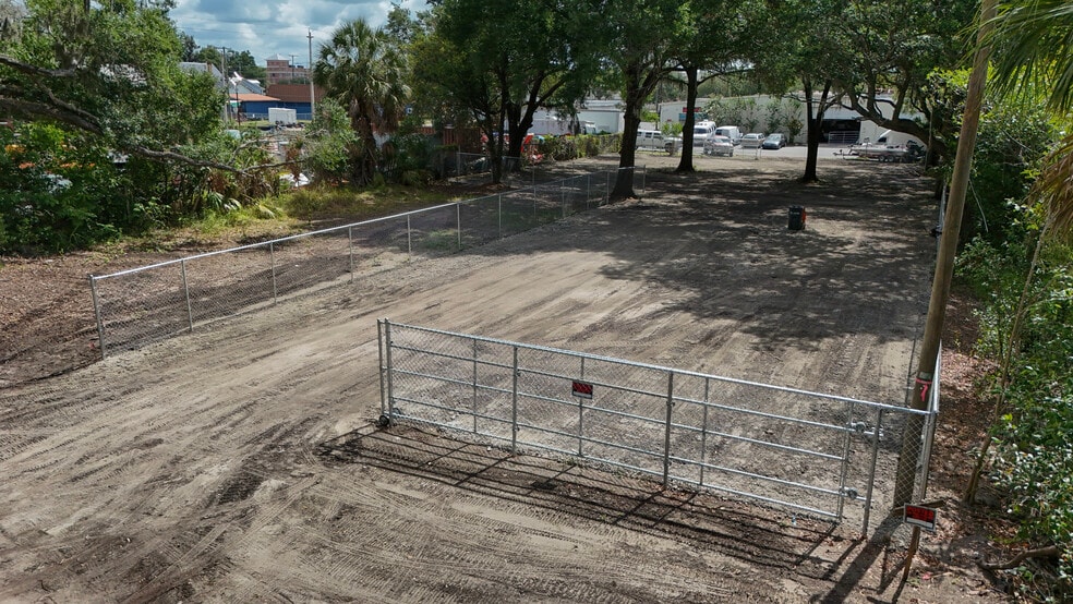 208 Franklin St, Plant City, FL for lease - Building Photo - Image 2 of 13