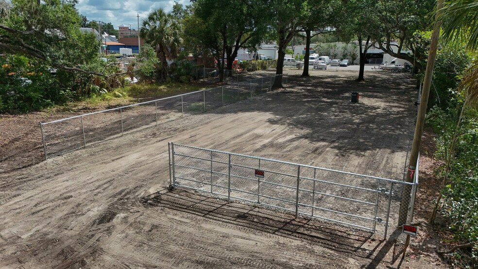 208 Franklin St, Plant City, FL à louer - Photo du bâtiment - Image 2 de 13