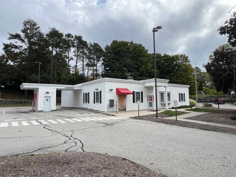 75 Town St, Norwich, CT à louer - Photo du bâtiment - Image 3 de 9