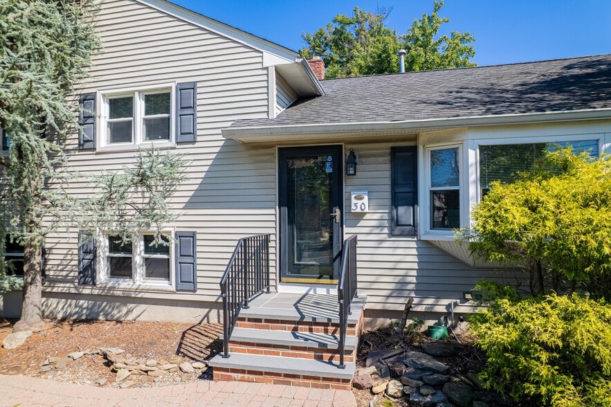 30 Brant Ave, Clark, NJ for sale - Building Photo - Image 2 of 31