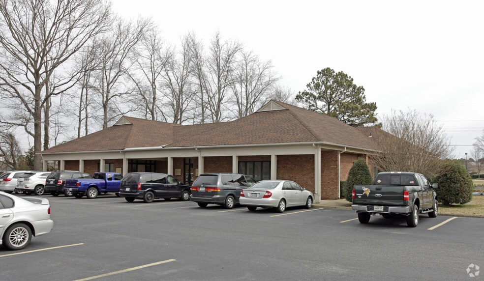 1856 Colonial Medical Ct, Virginia Beach, VA for sale - Building Photo - Image 3 of 4