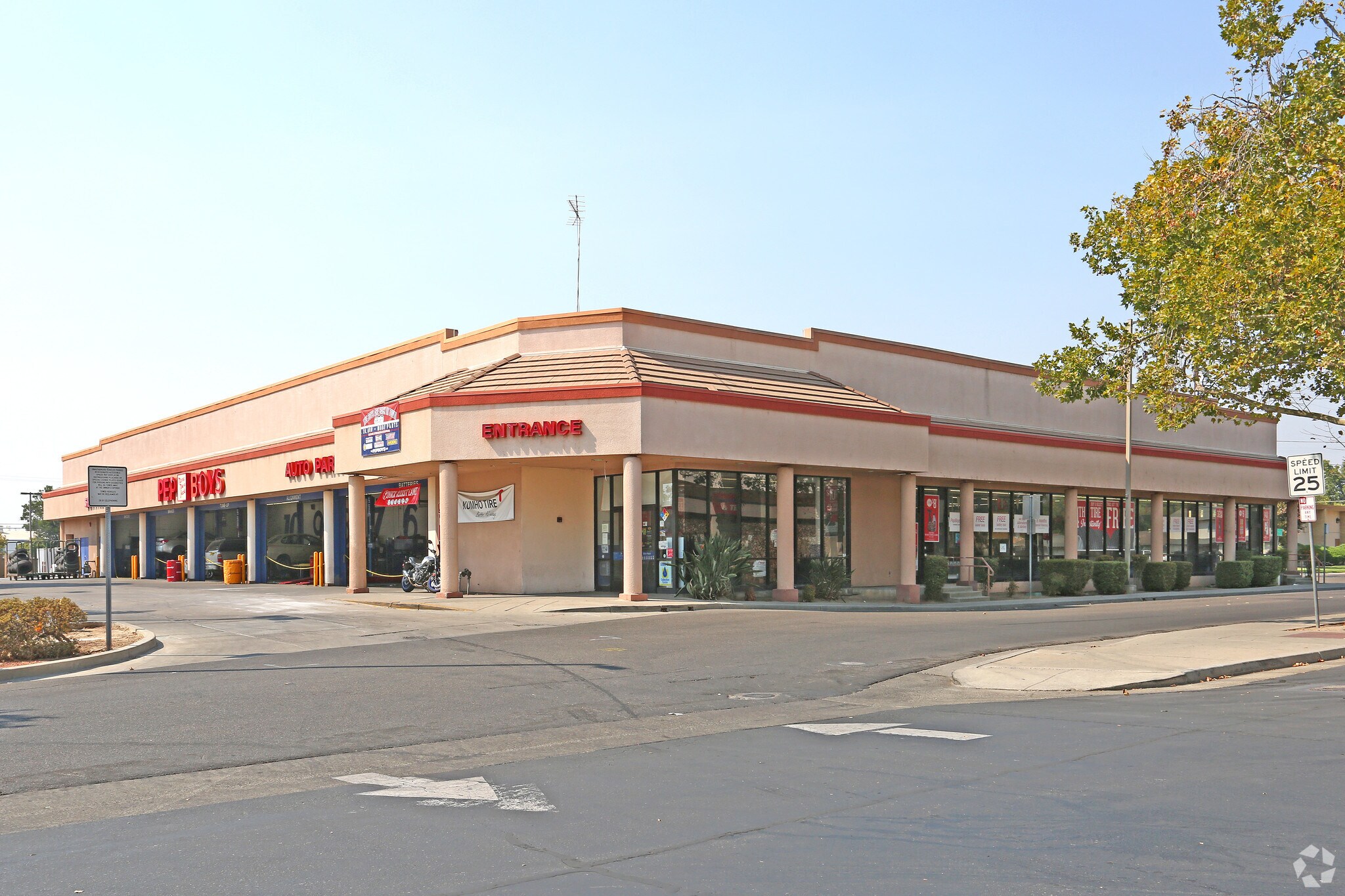 1207 West Main St, Merced, CA for lease Primary Photo- Image 1 of 6