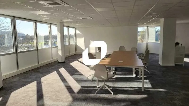 Office in Pessac for lease - Interior Photo - Image 2 of 20