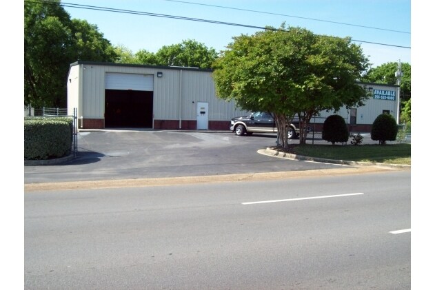 3015 Governors Dr SW, Huntsville, AL à vendre - Photo du bâtiment - Image 3 de 7