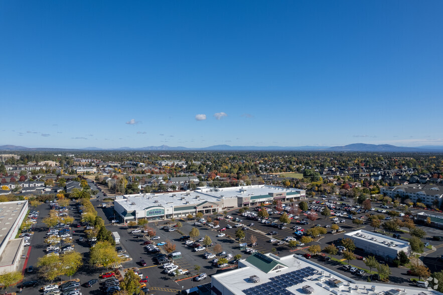 2680 NE Us-20 Hwy, Bend, OR for sale - Primary Photo - Image 1 of 1