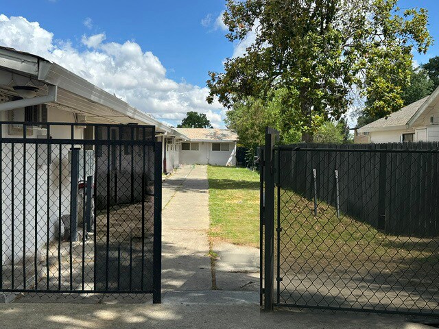 999 Arcade Blvd, Sacramento, CA à vendre - Photo du bâtiment - Image 3 de 17
