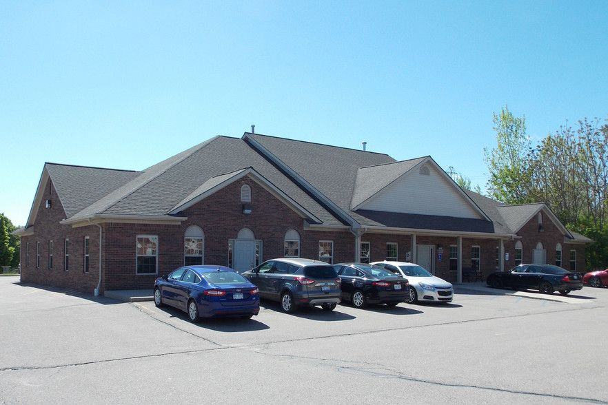 23521-23537 Telegraph Rd, Brownstown, MI for sale - Building Photo - Image 1 of 1