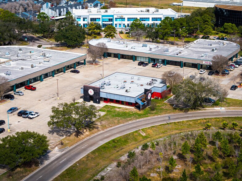 12501-12607 Gulf Fwy, Houston, TX à louer - Photo du bâtiment - Image 2 de 30