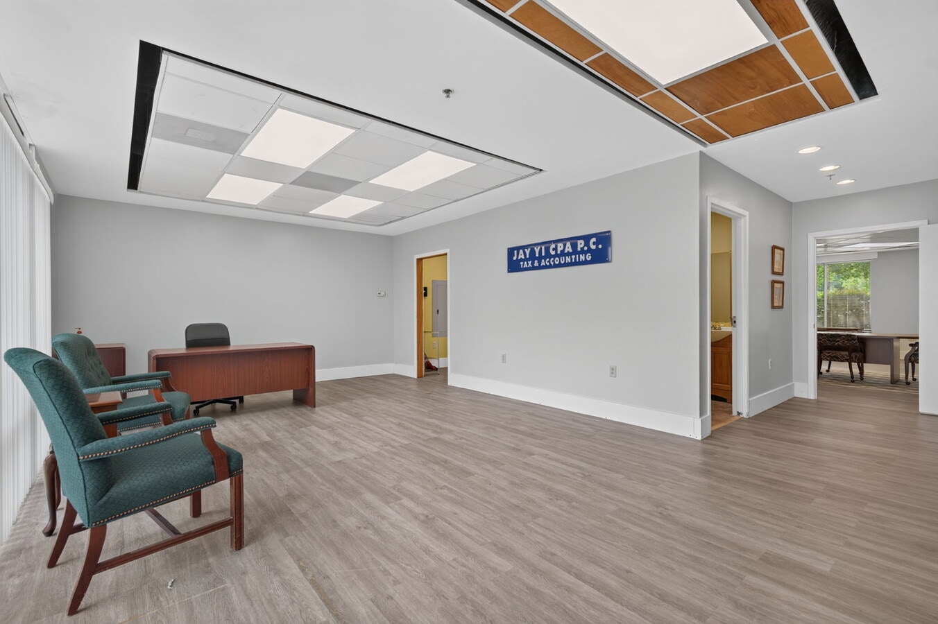 1060-1090 Loftis Blvd, Newport News, VA 23606 - Unité 1075 C-4 -  - Photo intérieure - Image 1 of 10