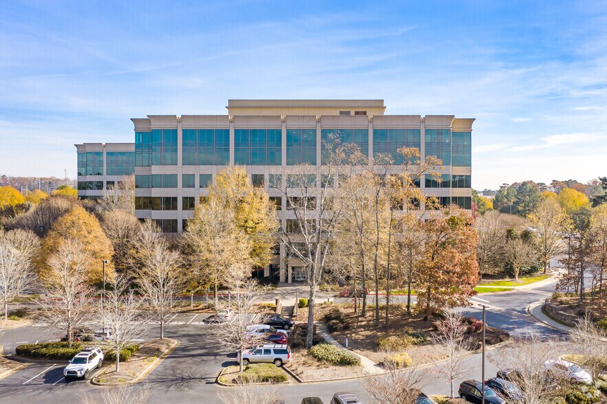 2300 Lakeview Pky, Alpharetta, GA à louer - Photo du bâtiment - Image 3 de 11