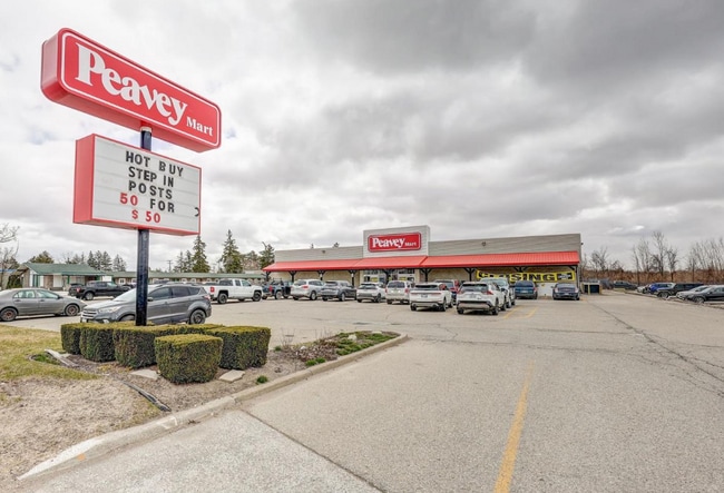 More details for 1699 London Line, Sarnia, ON - Retail for Sale