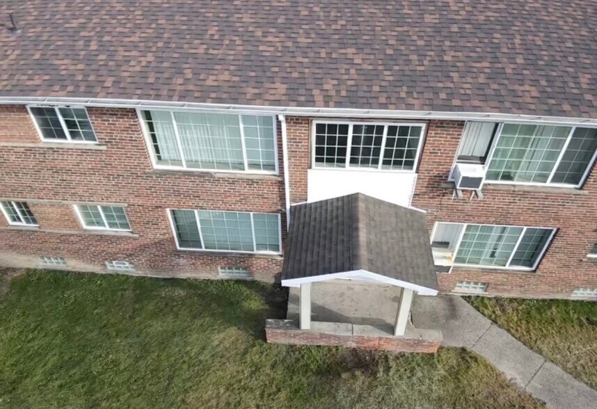 21520 W 7 Mile Rd, Detroit, MI à vendre - Photo du bâtiment - Image 3 de 4