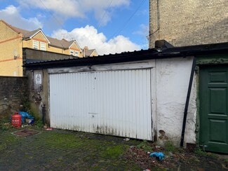 Plus de détails pour 197 Askew Rd, Londres - Commerce de détail à vendre