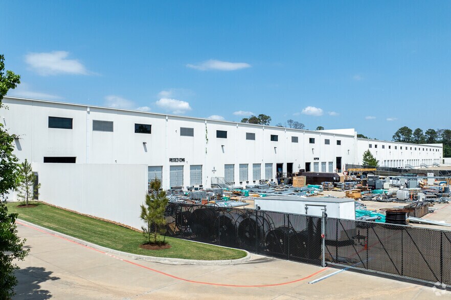 4014 Interwood N Pky, Houston, TX à louer - Photo du bâtiment - Image 3 de 8