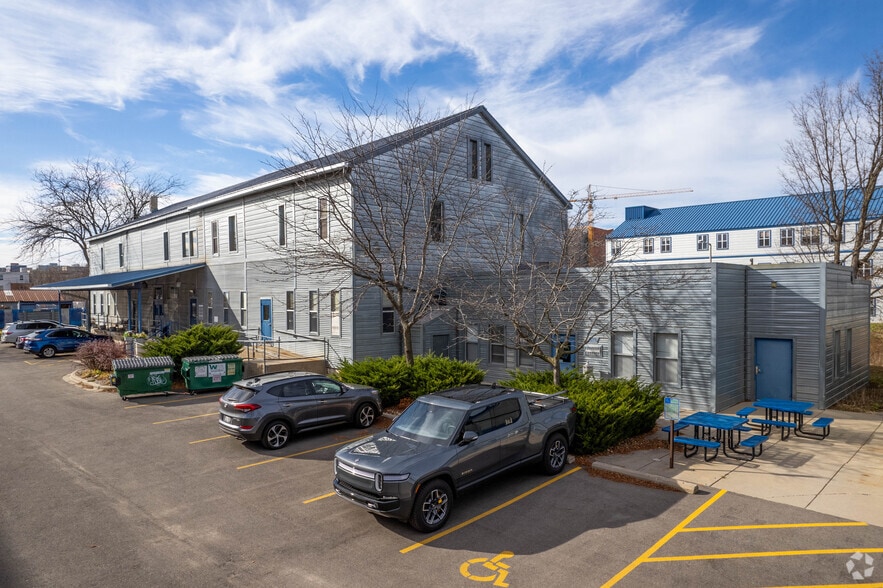303 S Paterson St, Madison, WI for lease - Building Photo - Image 3 of 9