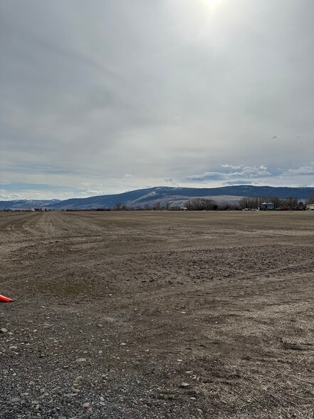 63444 Highway 237, La Grande, OR for sale - Building Photo - Image 3 of 11