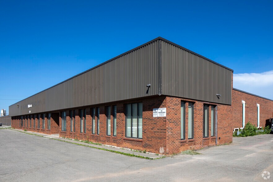 1880 Bonhill Rd, Mississauga, ON à vendre - Photo principale - Image 1 de 1