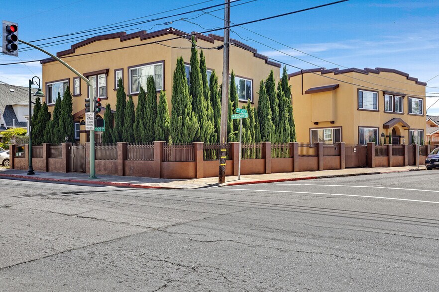 2300-2306 Fruitvale Ave, Oakland, CA à vendre - Photo du bâtiment - Image 2 de 9
