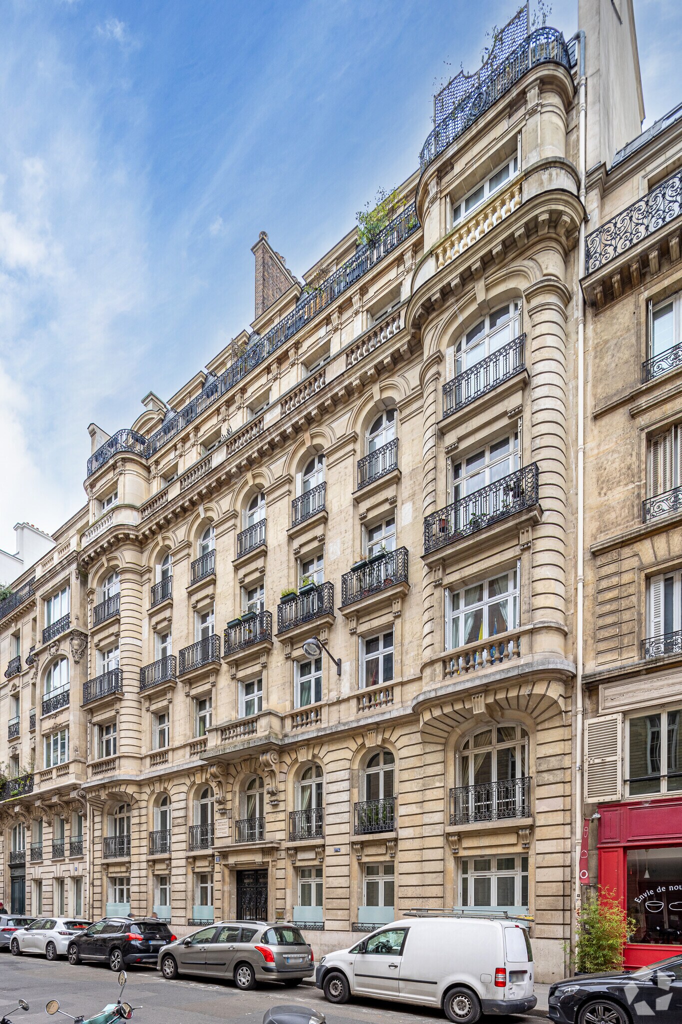 11 Rue De Madrid, Paris for sale Primary Photo- Image 1 of 4