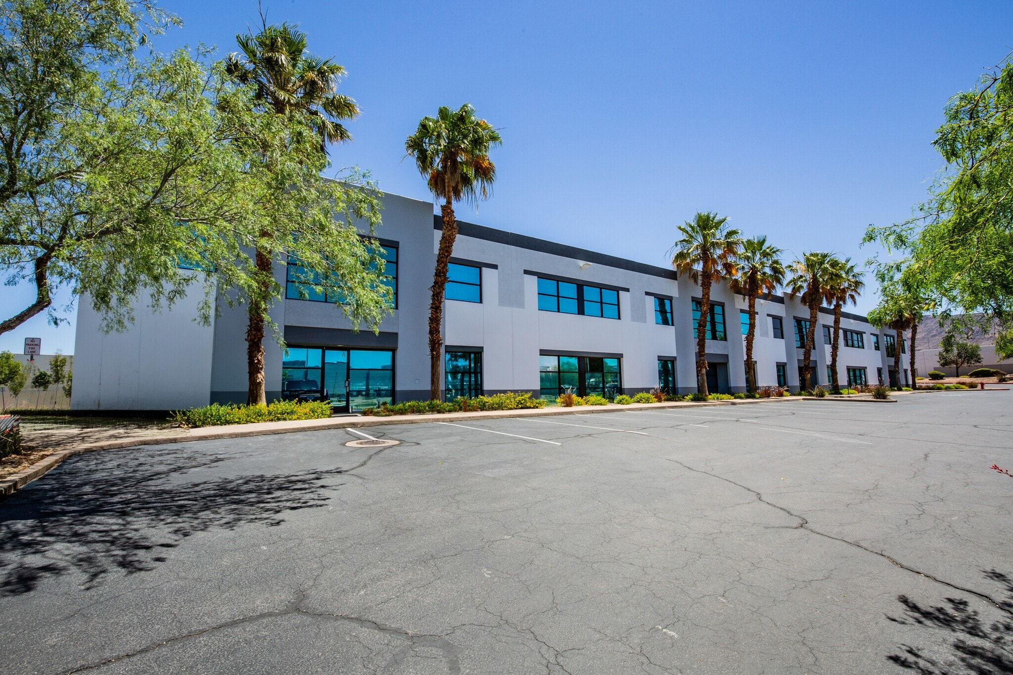 150 N Gibson Rd, Henderson, NV for lease Building Photo- Image 1 of 2