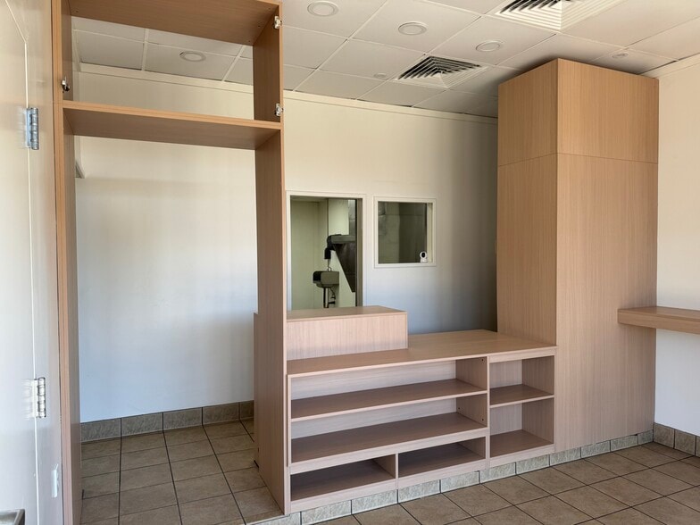 1901-1905 Pacific Coast Hwy, Lomita, CA for lease - Building Photo - Image 3 of 14