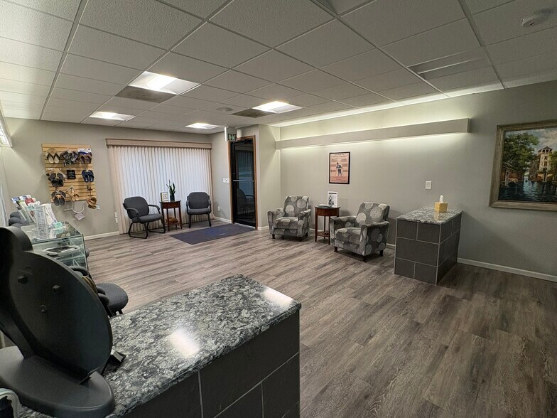 2655 N State Road 127, Angola, IN à louer - Photo du bâtiment - Image 3 de 9