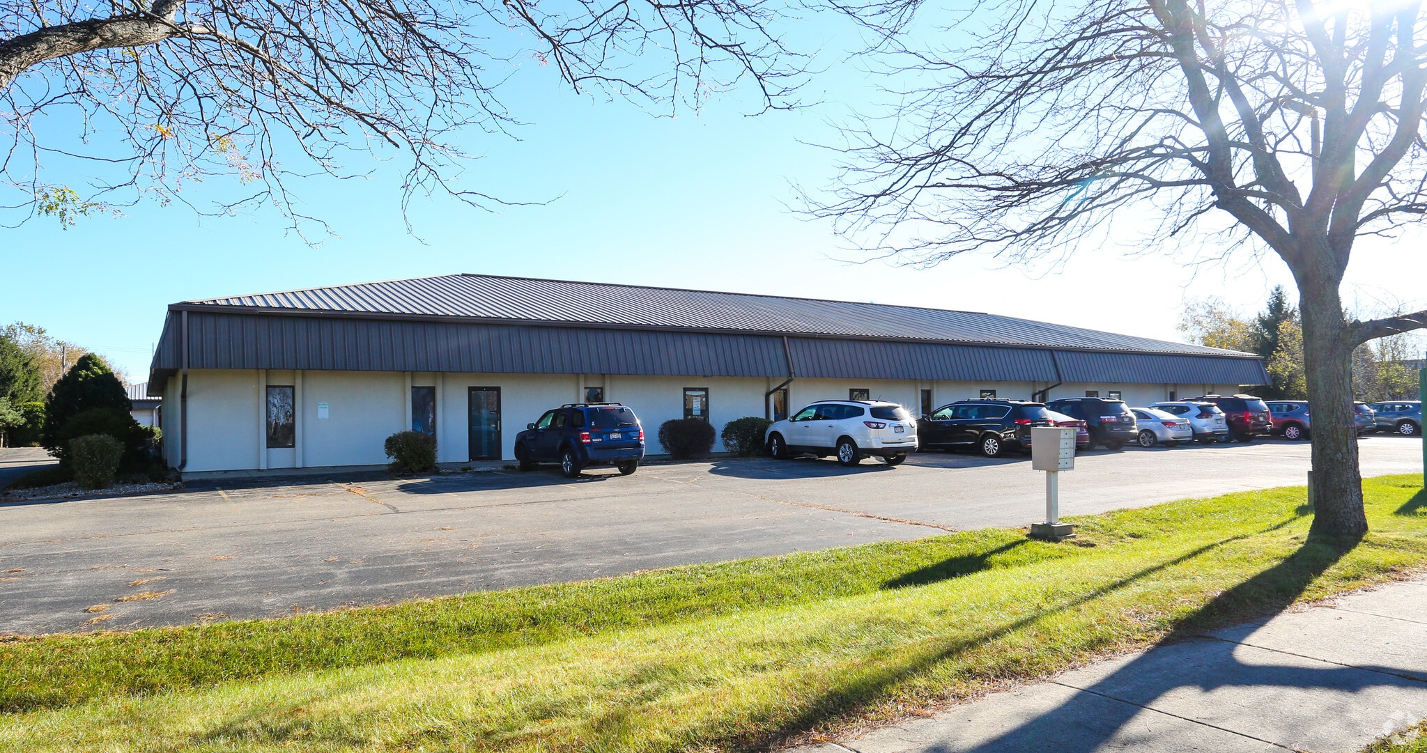 409 Hallberg St, Delavan, WI for lease Building Photo- Image 1 of 2