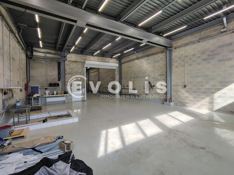 Flex in Bry-sur-Marne for lease - Building Photo - Image 2 of 9