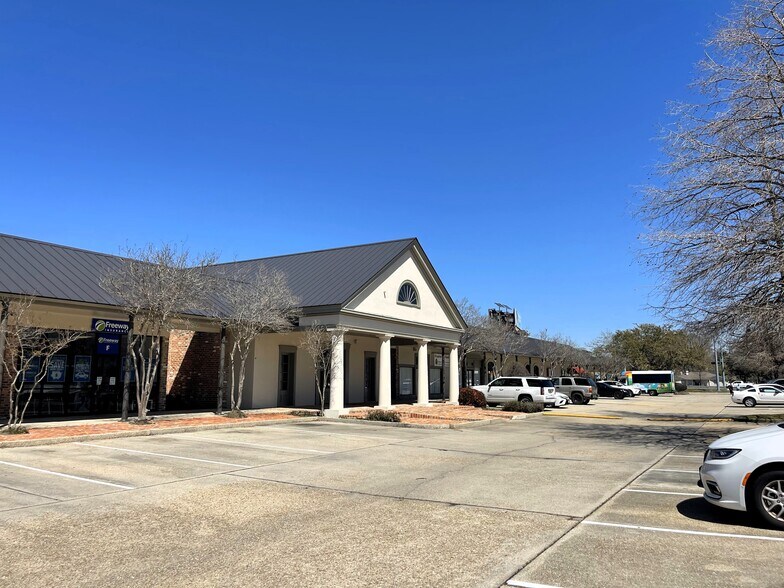 8894 Airline Hwy, Baton Rouge, LA à louer - Photo du bâtiment - Image 3 de 21