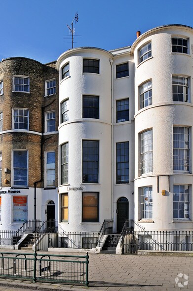 4 St Georges Pl, Brighton à louer - Photo du bâtiment - Image 2 de 16
