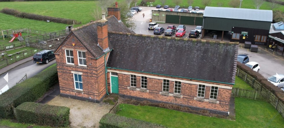 Weeford Rd, Sutton Coldfield for sale - Primary Photo - Image 1 of 12