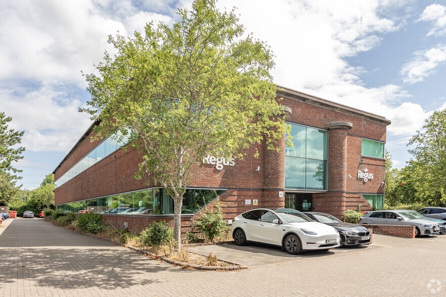 2440 Park Av, Almondsbury for lease - Building Photo - Image 3 of 3