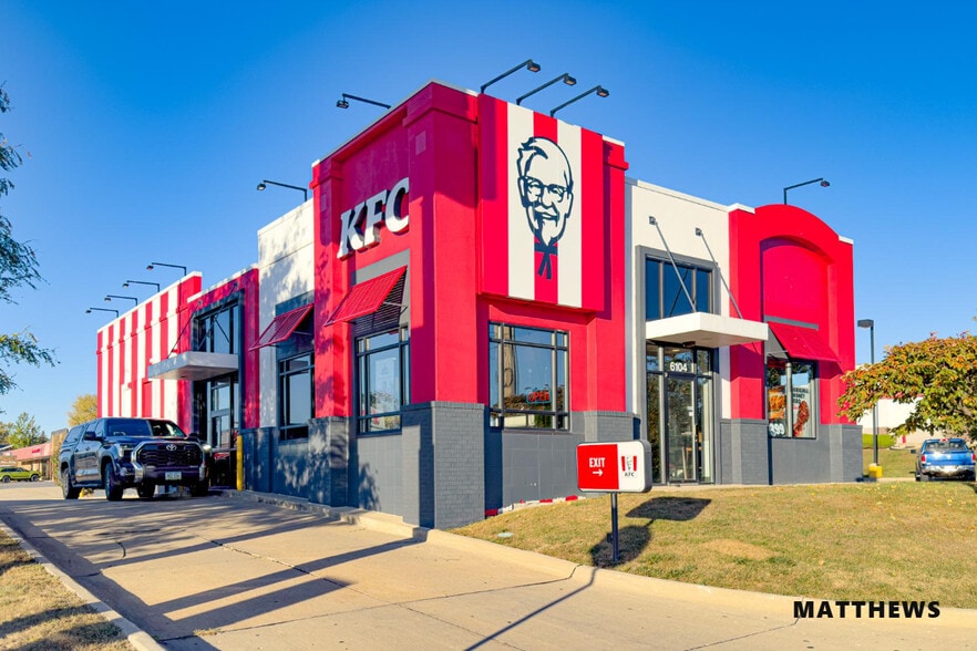 6104 University Ave, Cedar Falls, IA for sale - Building Photo - Image 1 of 3