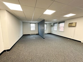 53 Connecticut Blvd, East Hartford, CT for lease Interior Photo- Image 2 of 3