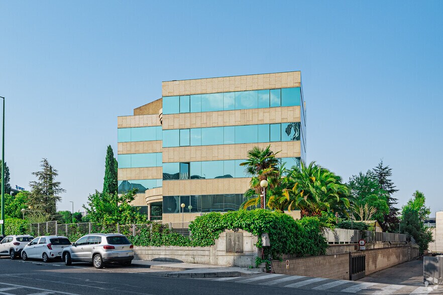 Avenida de Europa, 12, Alcobendas, Madrid à louer - Photo du bâtiment - Image 2 de 3