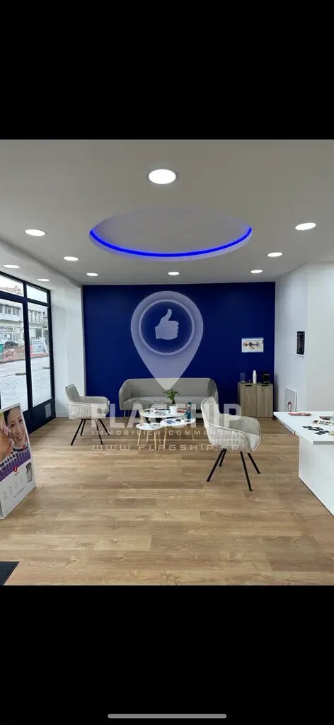 Retail in Noisy-le-Sec for lease Interior Photo- Image 1 of 7