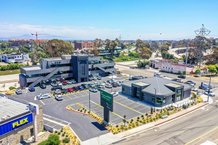 3709 Convoy St, San Diego, CA à louer - Photo du bâtiment - Image 1 de 5