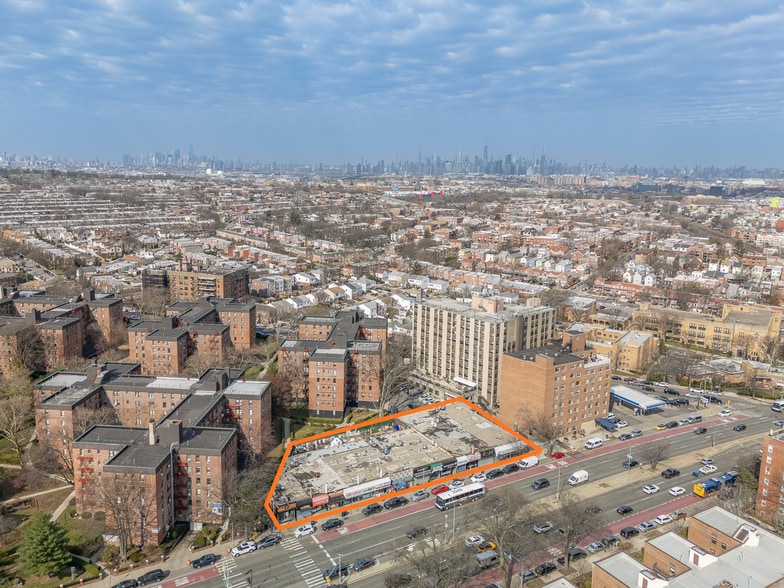 62-06 Woodhaven blvd, Rego Park, NY for sale - Building Photo - Image 1 of 10