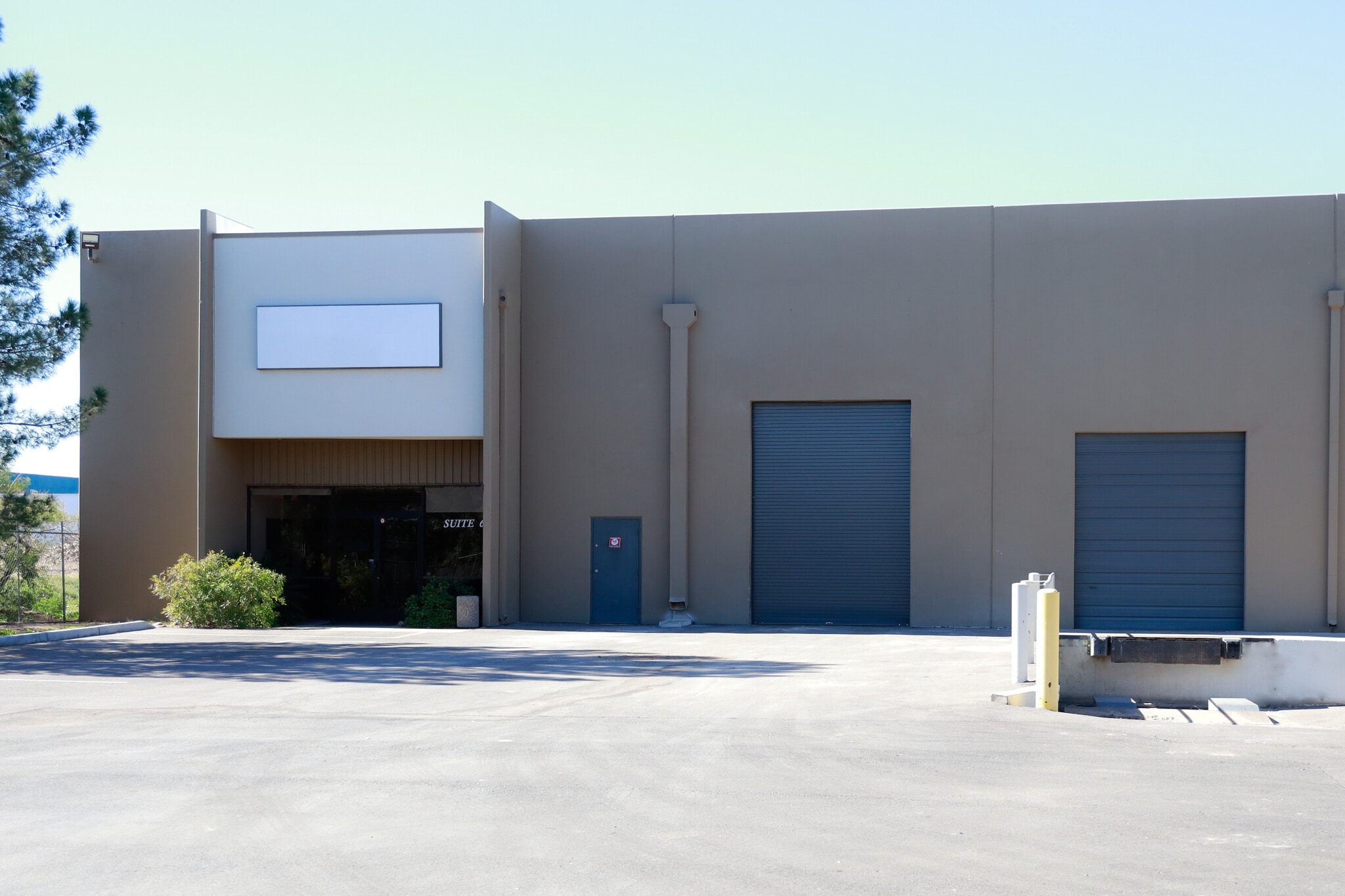 3717 E Broadway Rd, Phoenix, AZ for lease Primary Photo- Image 1 of 6