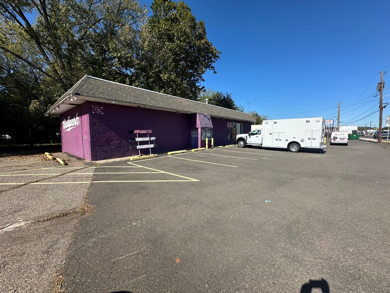 7201 Bristol Pike, Levittown, PA for sale - Building Photo - Image 2 of 5