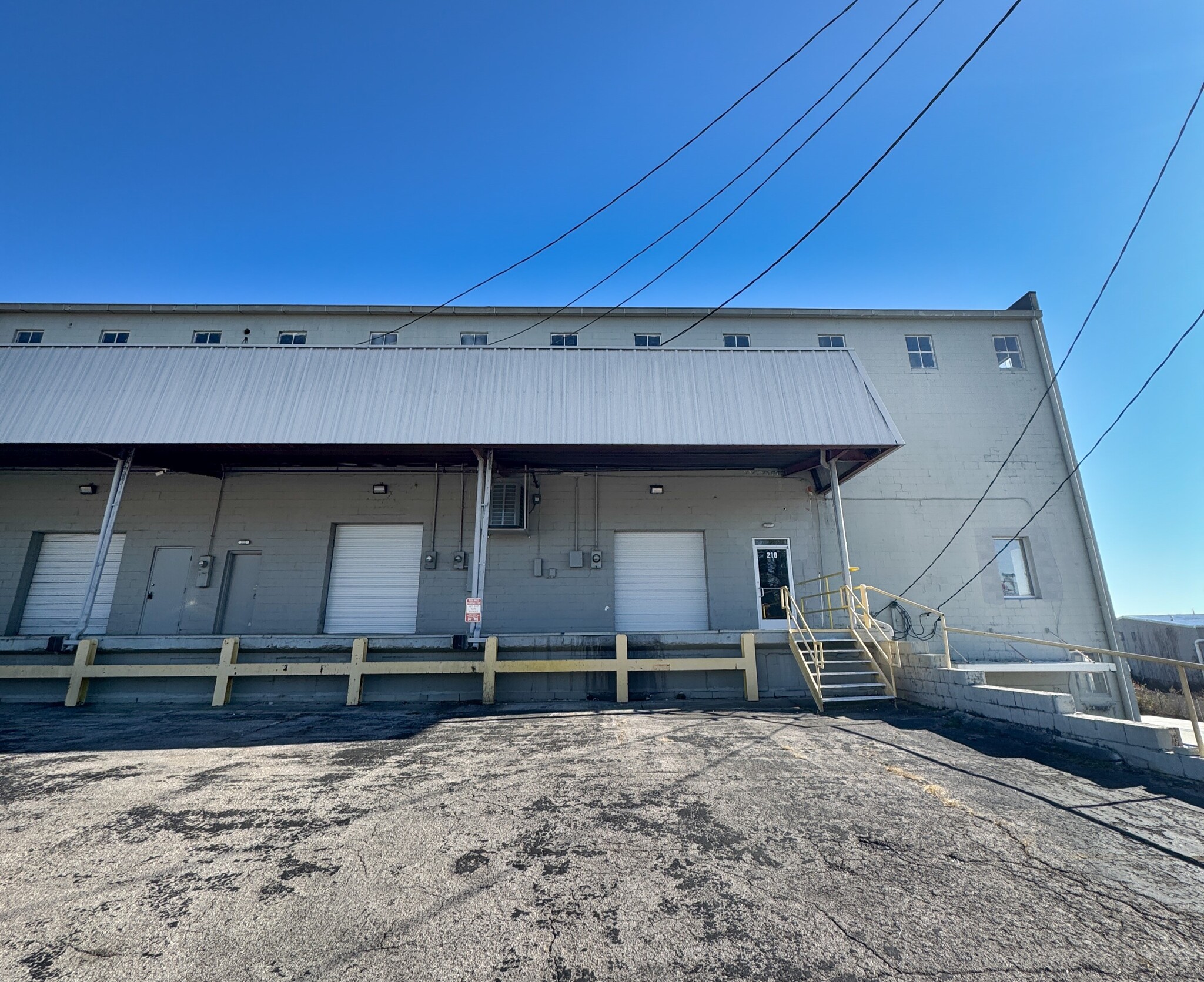 1411 Elm Hill Pike, Nashville, TN for lease Building Photo- Image 1 of 9