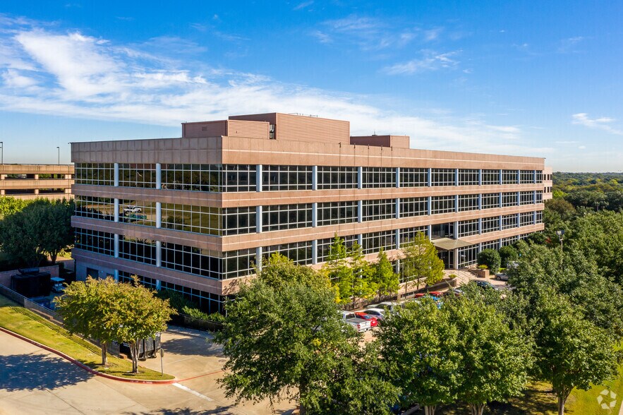 4800 Overton Dr, Fort Worth, TX à louer - Photo du bâtiment - Image 2 de 8