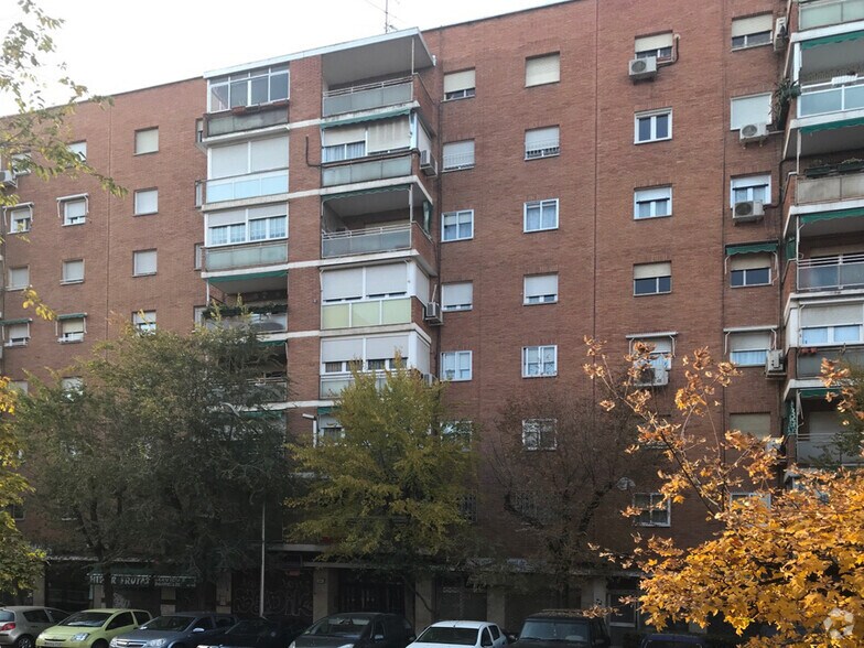 Calle del Corregidor José de Pasamonte, 21, Madrid, Madrid à louer - Photo du bâtiment - Image 1 de 2